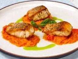 สเต๊กปลากะพงขาวย่างซอสพริกหวาน