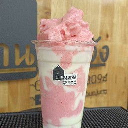 สตอเบอรี่โยเกิร์ต