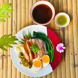 ข้าวขาหมู+ไข่