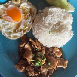 หมูผัดกระเทียม