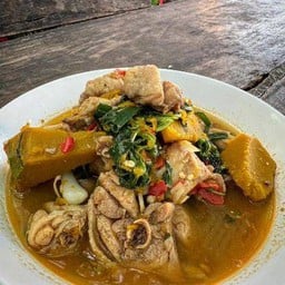 แกงอ่อมไก่บ้านใส่ฟักทอง