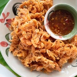 กุ้งฝอยชุปแป้งทอด