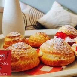 Hokkaido Custard Choux