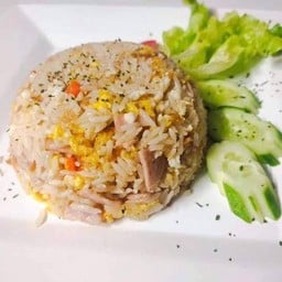 ข้าวผัดเบค่อน