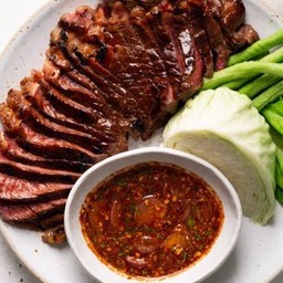 หมูย่าง จิ้มแจ่ว (สันคอหมูอย่างดี)