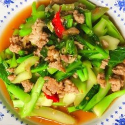 ผัดคะน้าหมูสับ (กับข้าว)