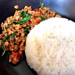 กะเพราหมูสับ