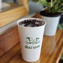 นมสดช็อคโกแลตเย็น