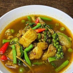 แกงป่าปลาดอลลี่