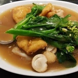 ราดหน้าปลากะพง