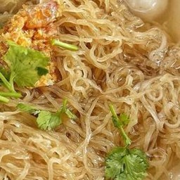 เส้นบะหมี่ลวก