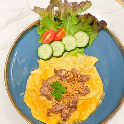 ข้าวไข่ข้นหมูกระเทียมพริกไทย