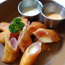 ปอเปี๊ยะแฮมชีส