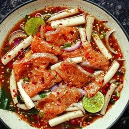 ตำไหลบัวแซลมอลสด