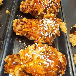 ปีกบนไก่ราดซอสเกาหลีเผ็ดคูณ2