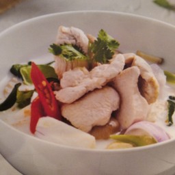 ต้มข่าไก่