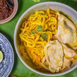 ข้าวซอยหมูสไลด์