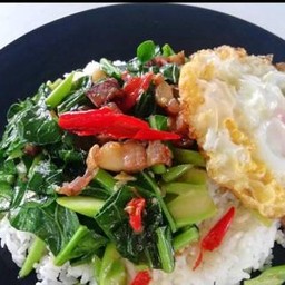 ข้าวราด ค้าน้าปลาเค็ม  ไข่ดาว