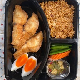 Set ข้าวคลุกน้ำพริกปลาย่าง
