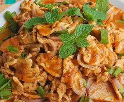 พล่าเนื้อ