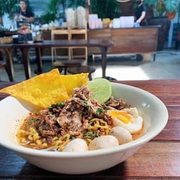 ก๋วยเตี๋ยวเรือหมูต้มยำ