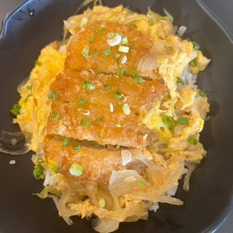 ข้าวหมูทอดคัตสึด้ง(เดลิเวอรี่)