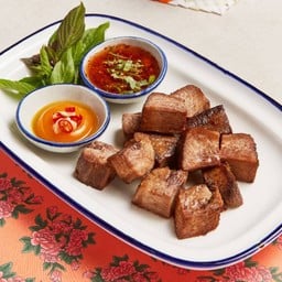 ลิ้นวัวย่างไข่ดองซีอิ๊วแจ่วอีสาน