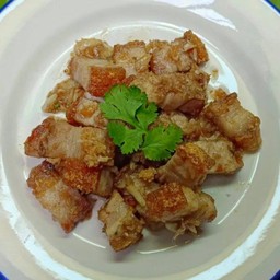 หมูกรอบทอดกระเทียม(เป็นกับข้าว)หมู120g.