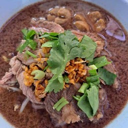 ก๋วยเตี๋ยวไก่ ข้าวมันไก่ชายสี่ ลาดพร้าว