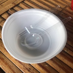 ชามโฟมพร้อมช้อน1ชุด 3บาท