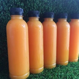น้ำส้มคั้นสด มีเนื้อส้มขนาด 250 ml