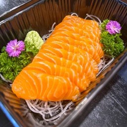 แซลม่อนซาชิมิ 100 g