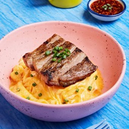 ข้าวไข่ข้นคอหมูย่าง