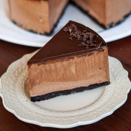 CHOCOLATE MOUSSE CAKE