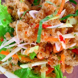 ยำสมุนไพรปลาดุกฟู