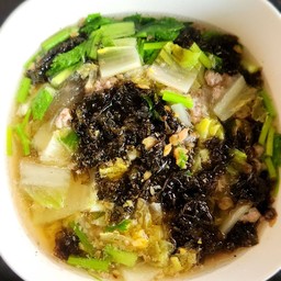 ต้มจืดสาหร่ายหมูสับ