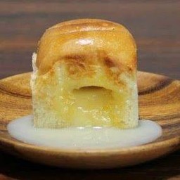ปังไส้เนยนมน้ำผึ้ง