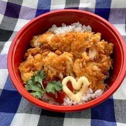ข้าวกระเพราไข่ข้น ครัวบ้านๆของน้องอคิน
