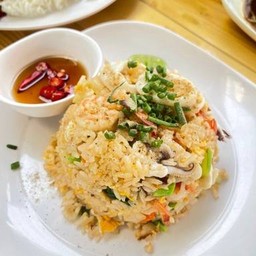 ข้าวผัดทะเล