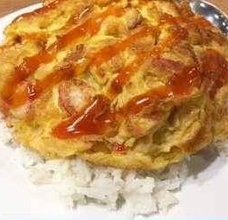 ข้าวไข่เจียวไก่