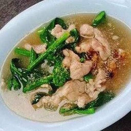 ราดหน้าไก่