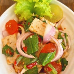 ยำหมูยอไข่แดง