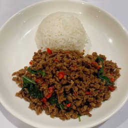 ข้าวราดผัดกระเพราเนื้อสับเจ