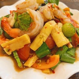 ตำหน่อไม้กุ้งสดหรือกุ้งลวก(กุ้งcp)