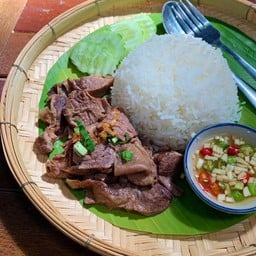 ข้าวหน้าหมูตุ๋น