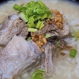 ข้าวต้มหมูรวม ต้มยำ