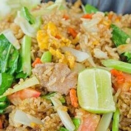 ข้าวผัดหมู