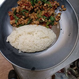 ข้าวกะเพราหมูสับ