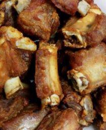 ซี่โครงหมู ทอดกระเทียม