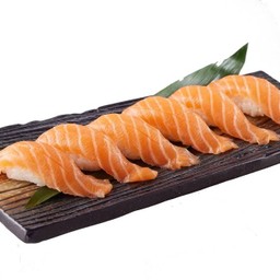 แซลมอน นิกิริ 